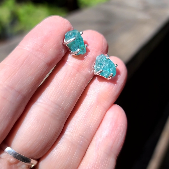 Apatite raw nugget studd sterling earrings - Picture 6 of 8